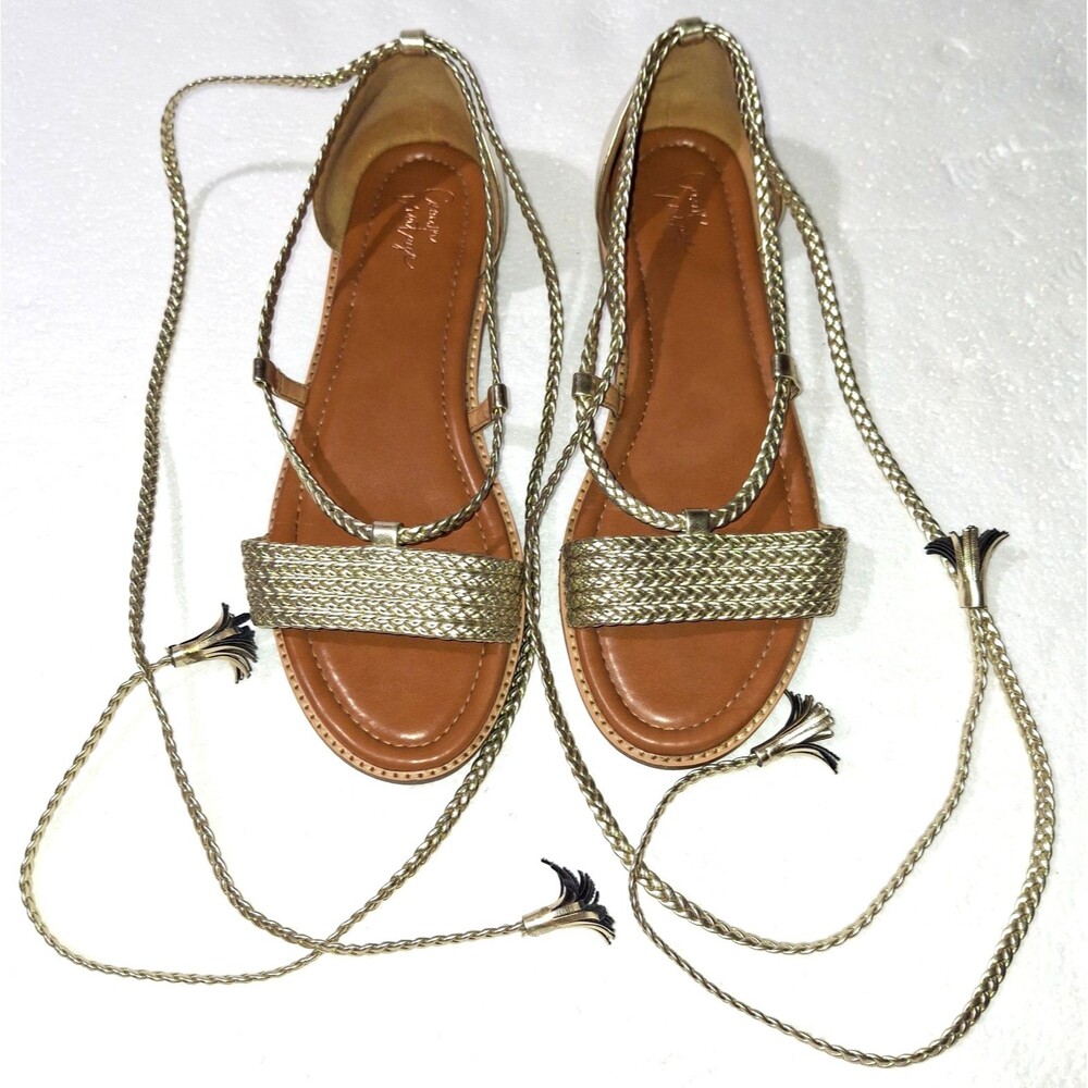 Crown Vintage Preslen Gladiator Sandals Gold Flats Women's Size 9.5 M Tasseled